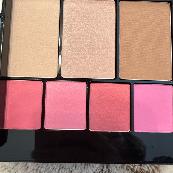 Makeup Kit - Multi-Color - Picture 8 of 9